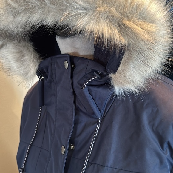 Columbia Women's Navy Parka with Faux Fur Hood - Picture 9 of 16